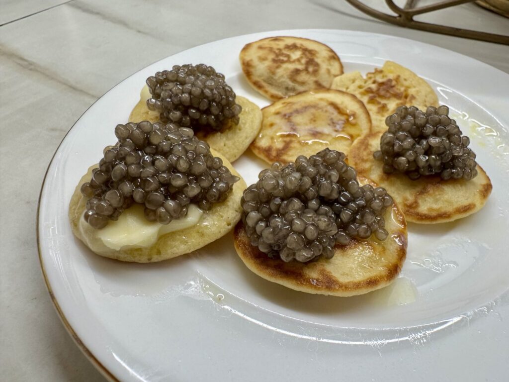 Манифестът на AEmillius Caviar